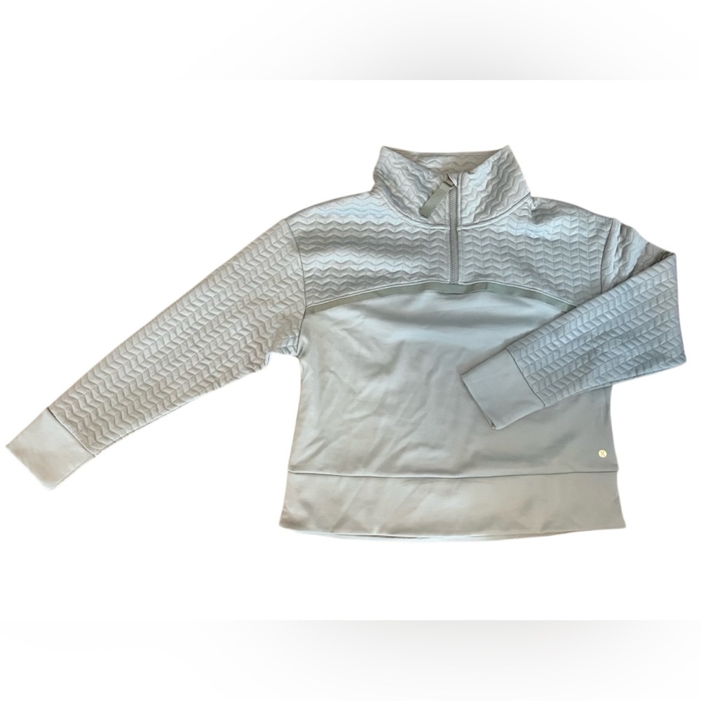 Layer 8 Athletic Pullover Size Medium